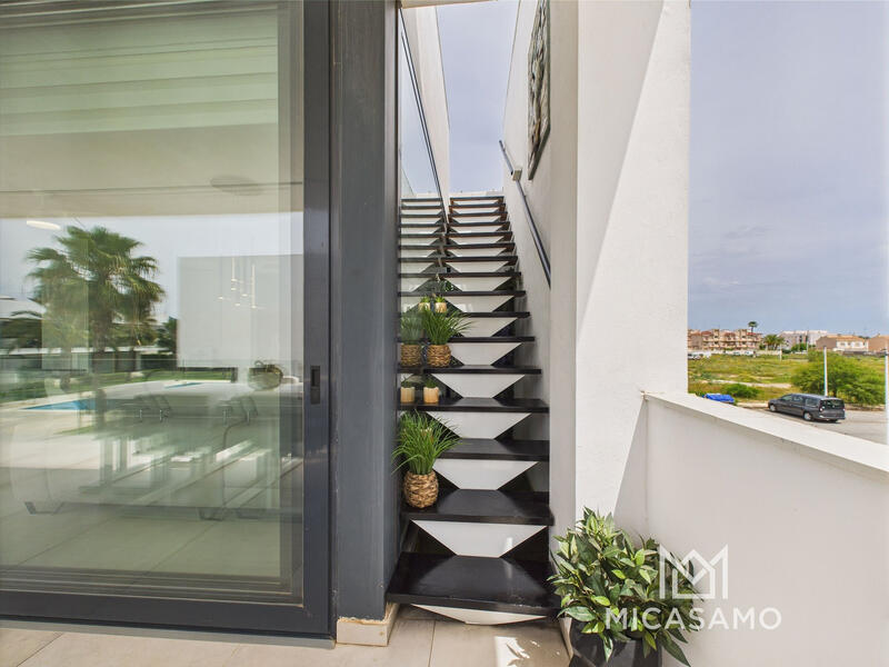 3 bedroom Apartment for sale