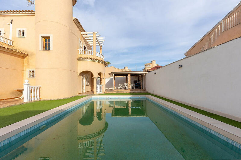 4 bedroom Villa for sale 4 bedroom Villa for sale