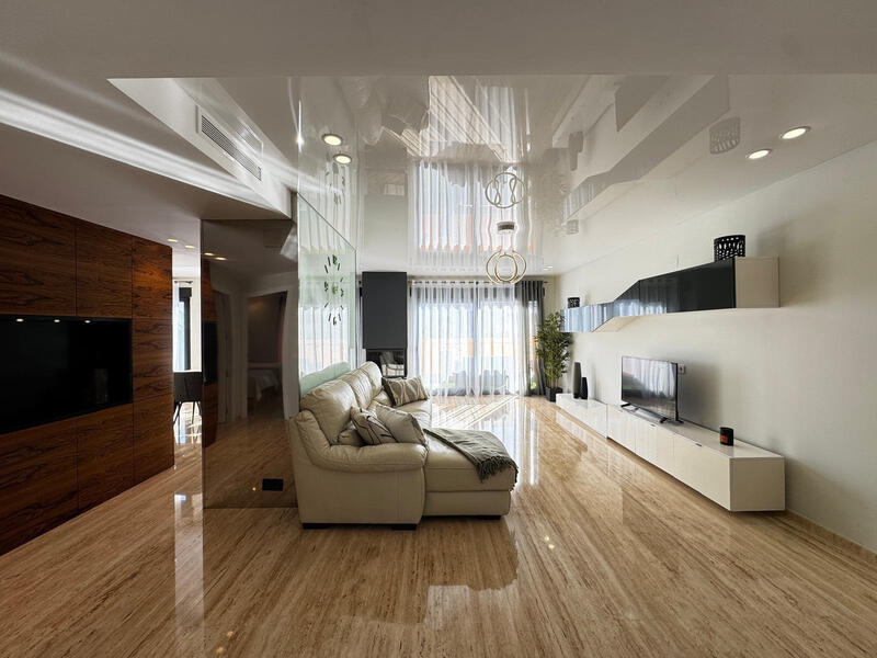 4 bedroom Apartment for sale 4 bedroom Apartment for sale