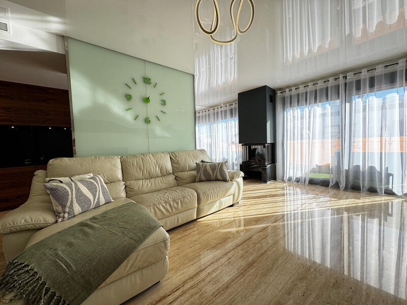 4 bedroom Apartment for sale 4 bedroom Apartment for sale