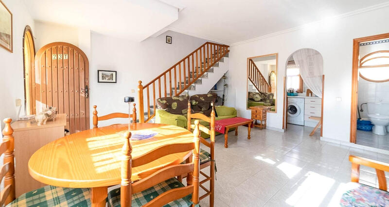 Rekkehus til salgs i Torrevieja, Alicante