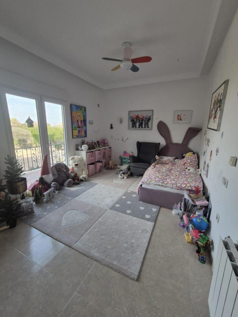 4 bedroom Country House for sale