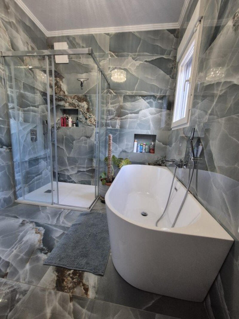 4 bedroom Country House for sale