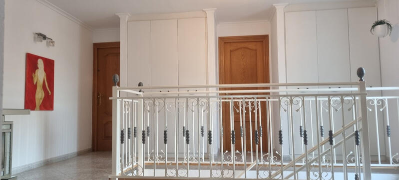 6 bedroom Villa for sale 6 bedroom Villa for sale