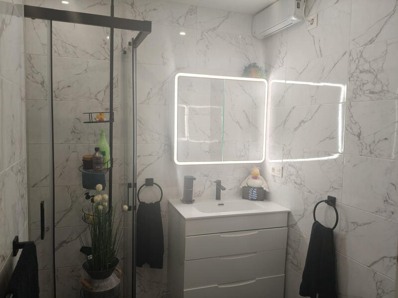 2 Cuarto Adosado en venta