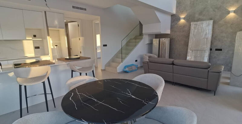 5 bedroom Villa for sale