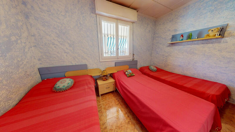 4 спальная комната вилла продается 4 спальная комната вилла продается