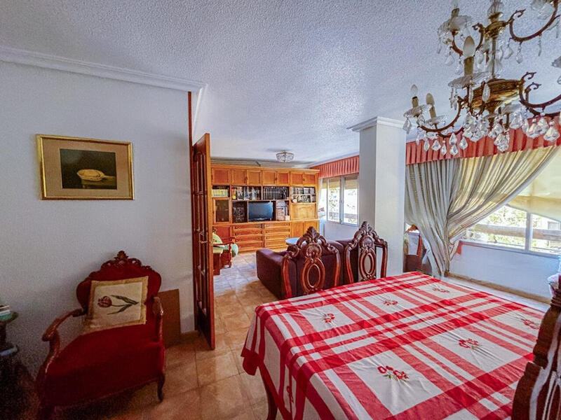 3 bedroom Apartment for sale