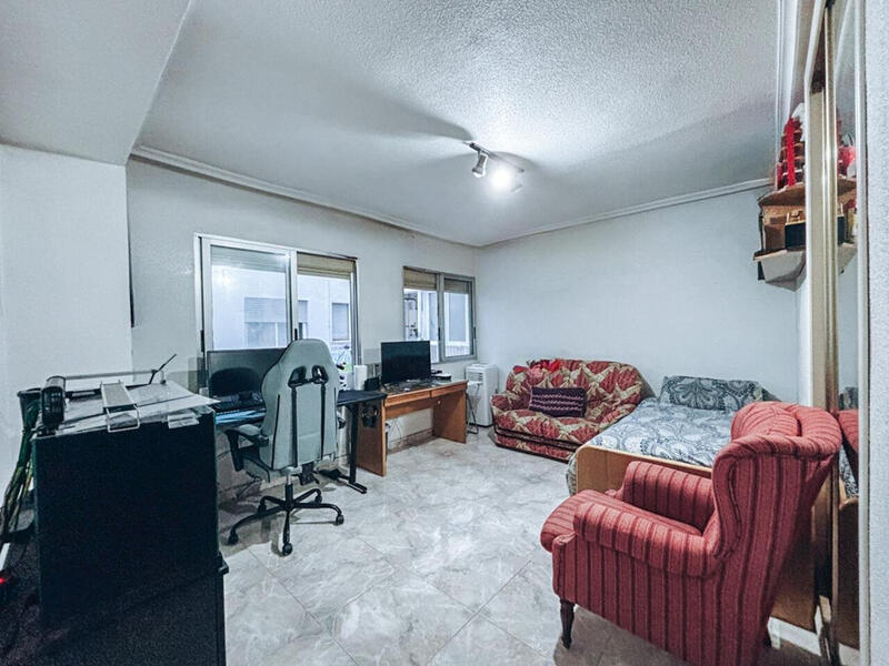 3 bedroom Apartment for sale