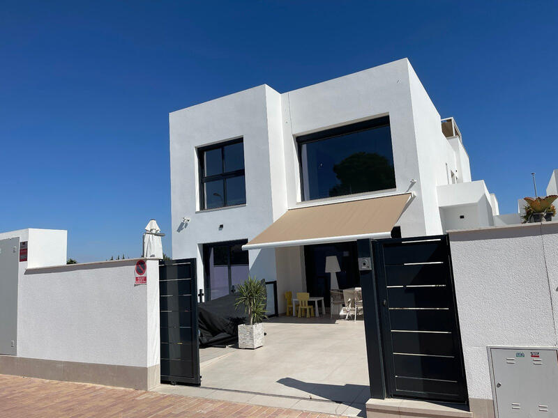 3 bedroom Villa for sale