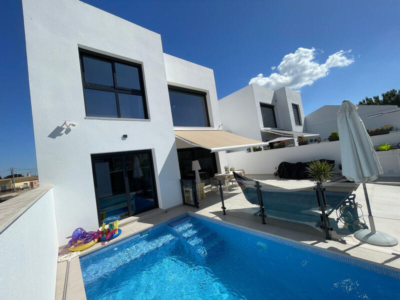 3 bedroom Villa for sale