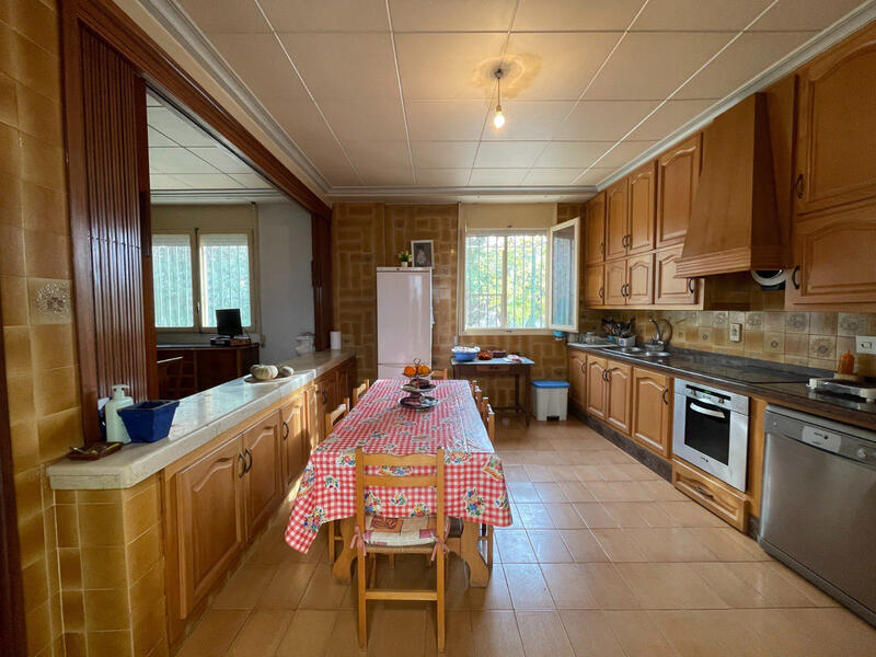 4 bedroom Villa for sale