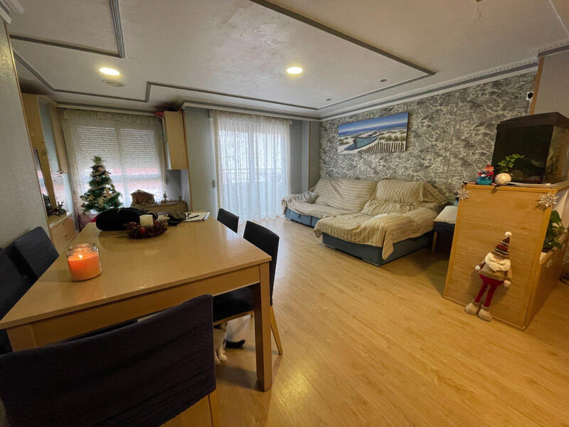 4 bedroom Apartment for sale