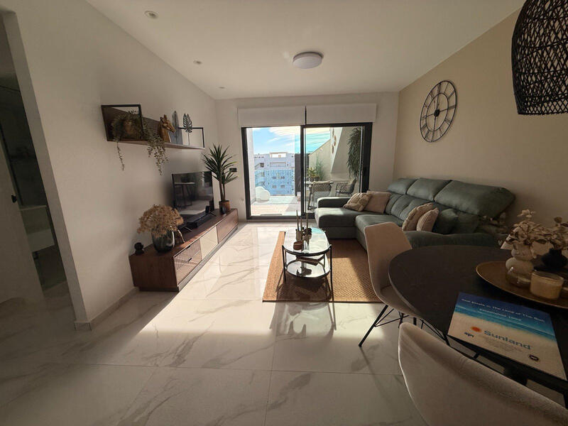 2 bedroom Apartment for sale