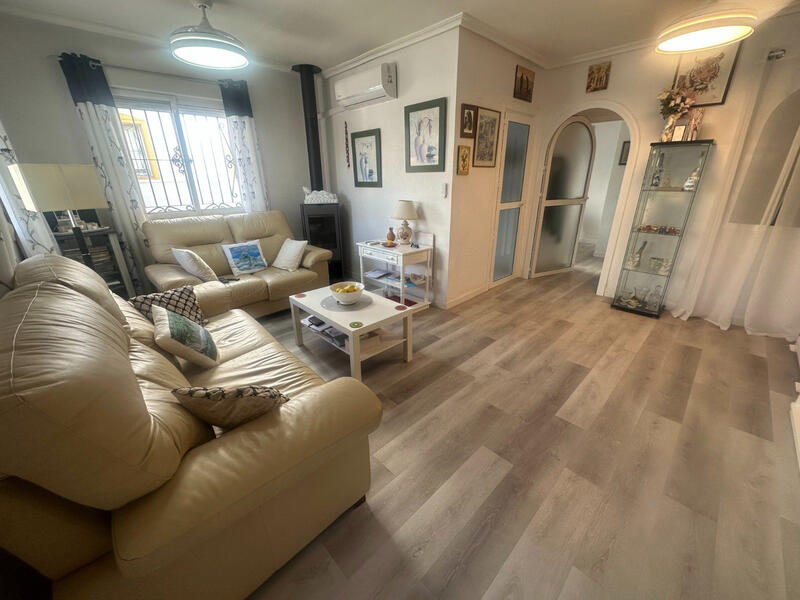 3 Schlafzimmer Stadthaus zu verkaufen