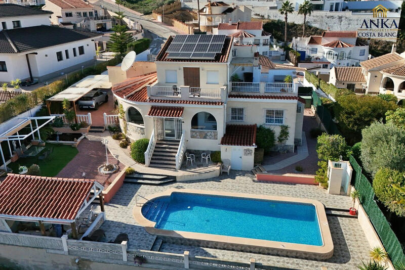 4 bedroom Villa for sale