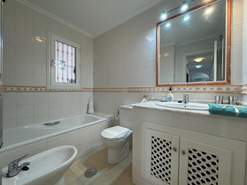 2 slaapkamer Appartement Te koop