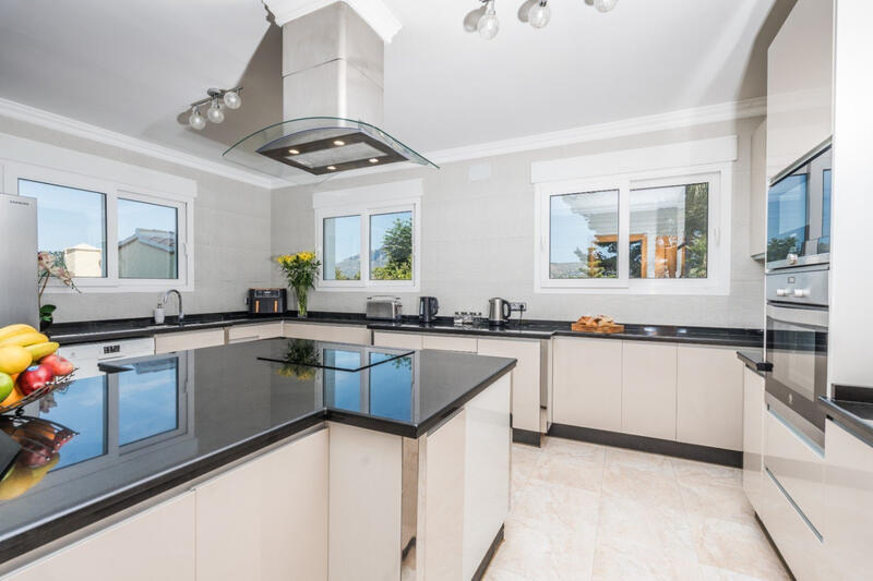 6 slaapkamer Villa Te koop