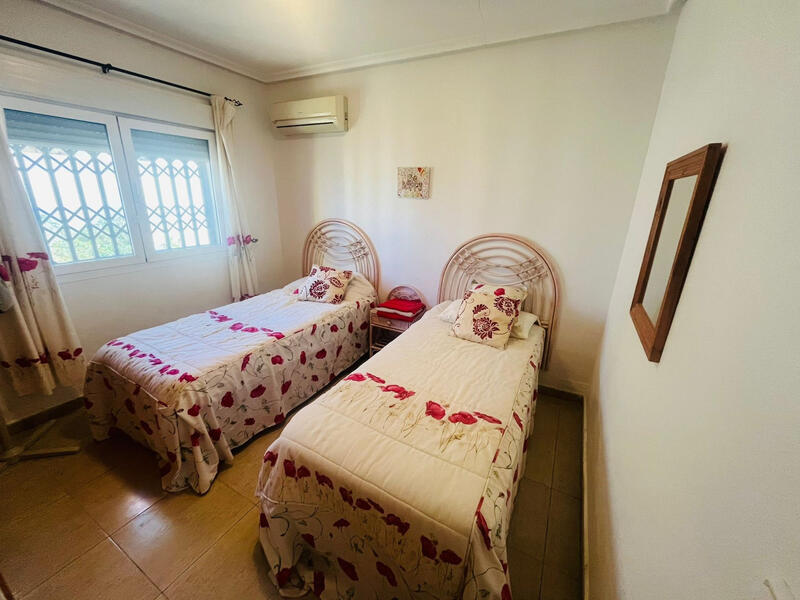 4 Cuarto Villa en venta