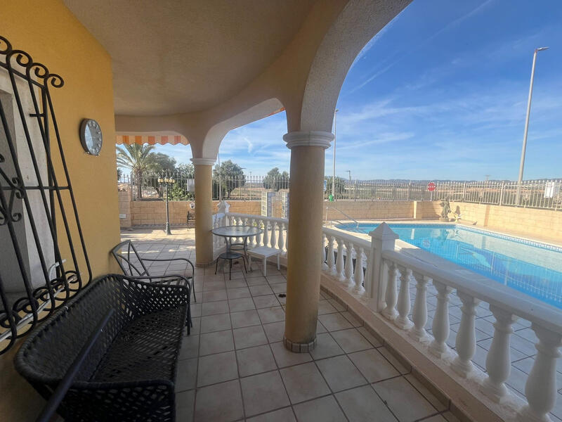 4 Cuarto Villa en venta