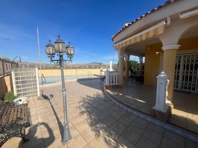 4 Cuarto Villa en venta