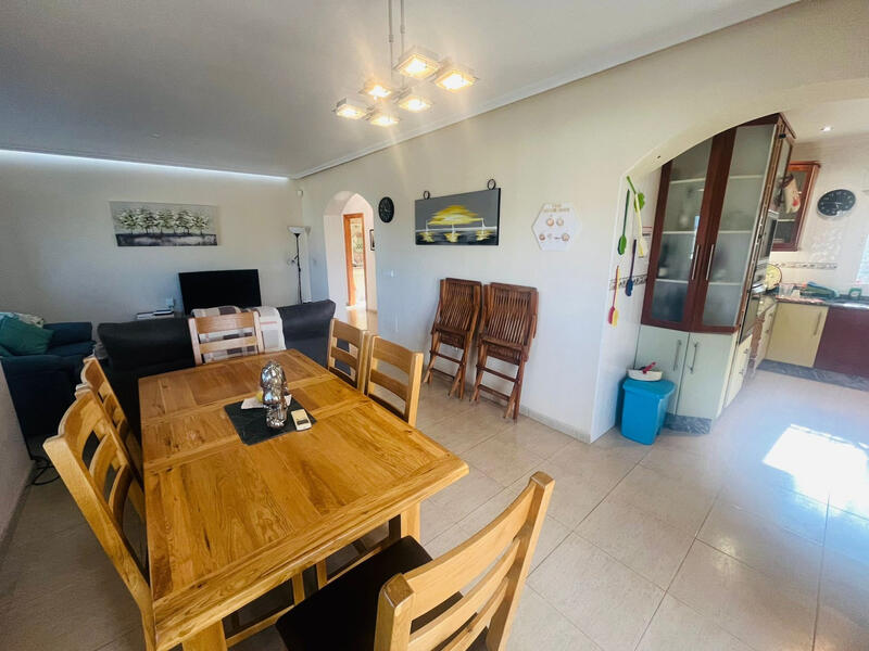 4 Cuarto Villa en venta