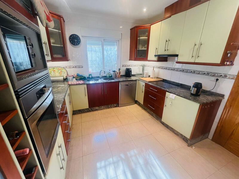 4 Cuarto Villa en venta