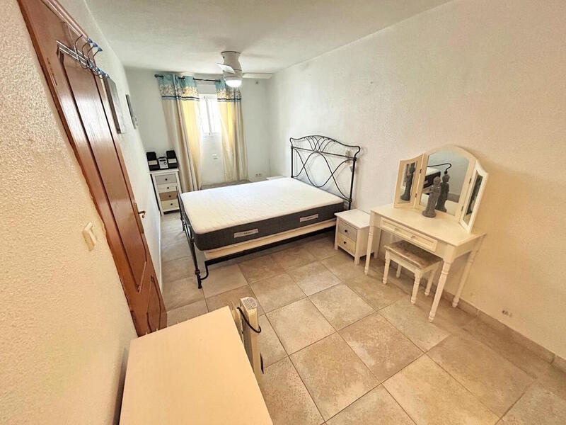 4 Schlafzimmer Stadthaus zu verkaufen