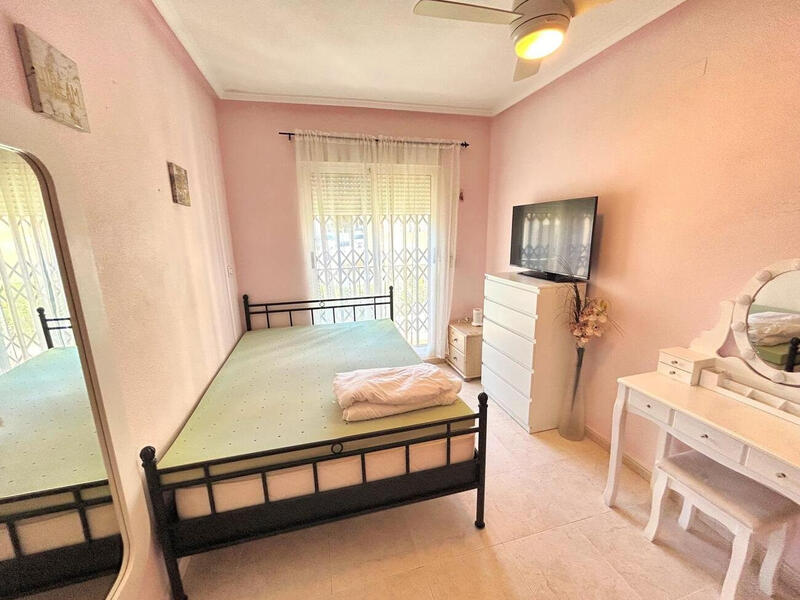 4 Schlafzimmer Stadthaus zu verkaufen