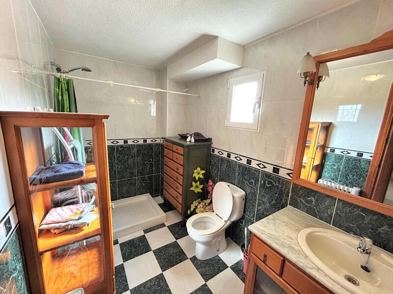 4 Schlafzimmer Stadthaus zu verkaufen