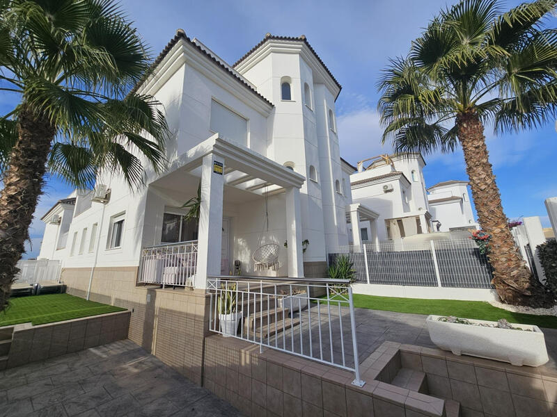 Villa til salgs i San Fulgencio, Alicante