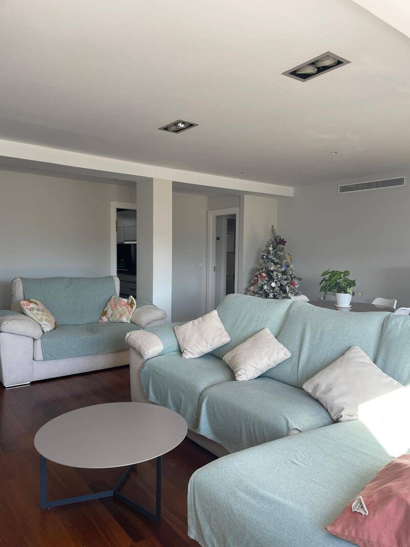 3 bedroom Apartment for sale