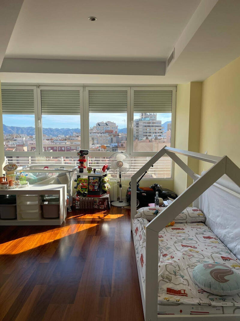 3 bedroom Apartment for sale