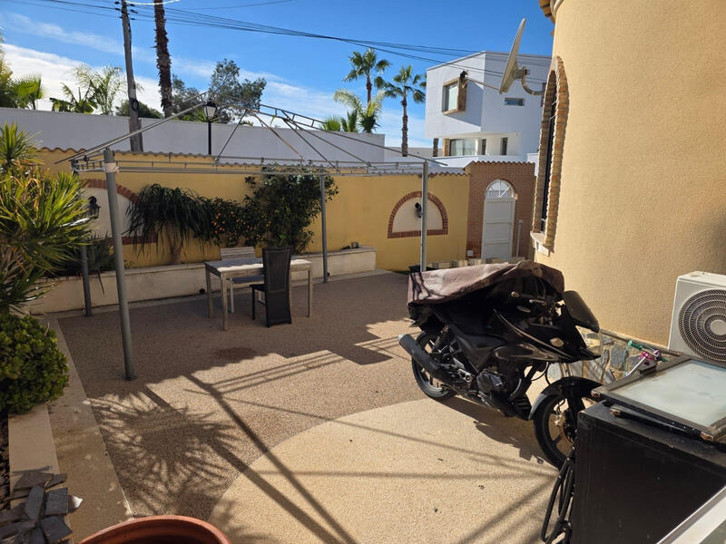 4 bedroom Villa for sale