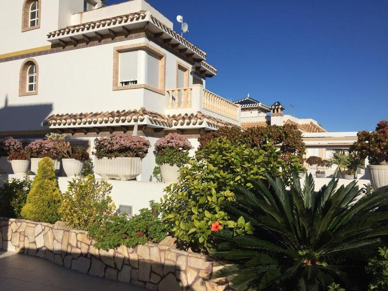 Villa til salg i Torrevieja, Alicante