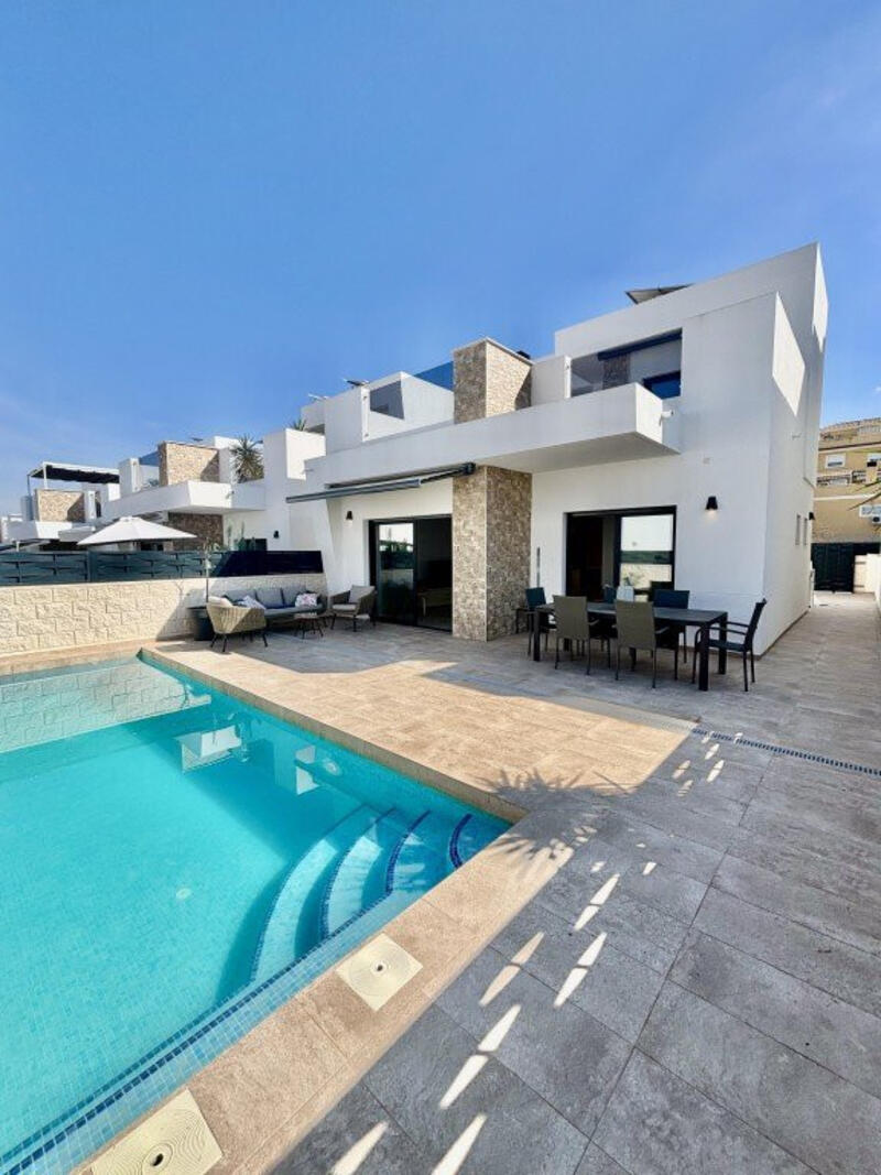 Villa til salg i Benijófar, Alicante