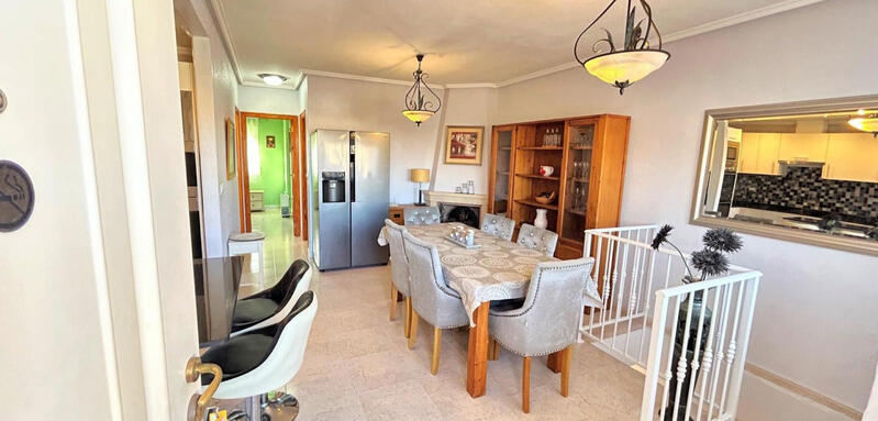 4 sovrum Radhus till salu