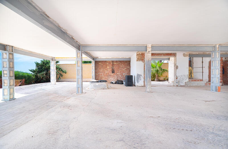 8 sovrum Villa till salu