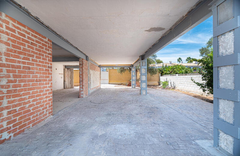 8 sovrum Villa till salu