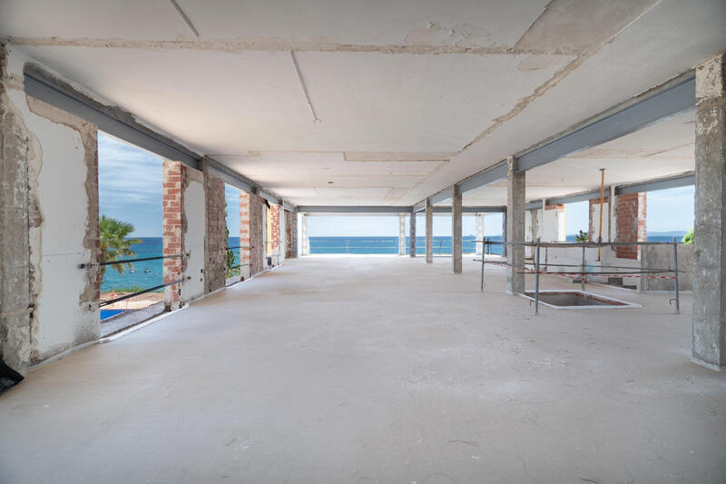 8 sovrum Villa till salu