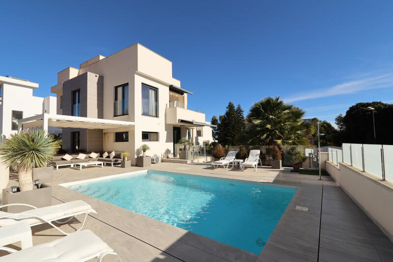 Villa à vendre dans La Nucia, Alicante