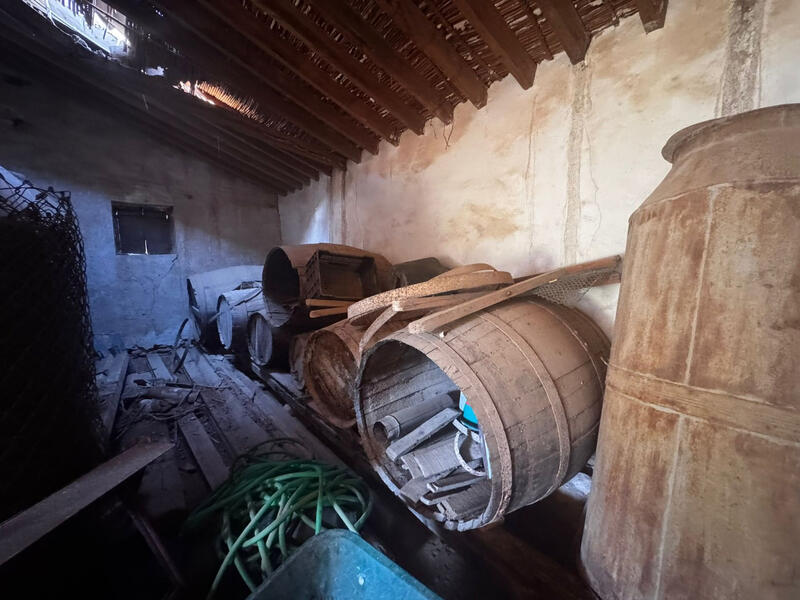 6 bedroom Villa for sale