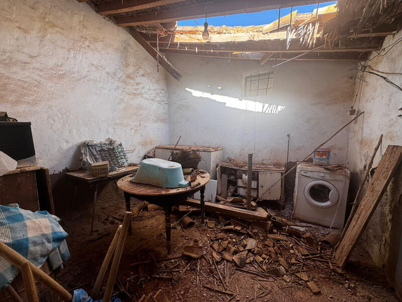 6 bedroom Villa for sale