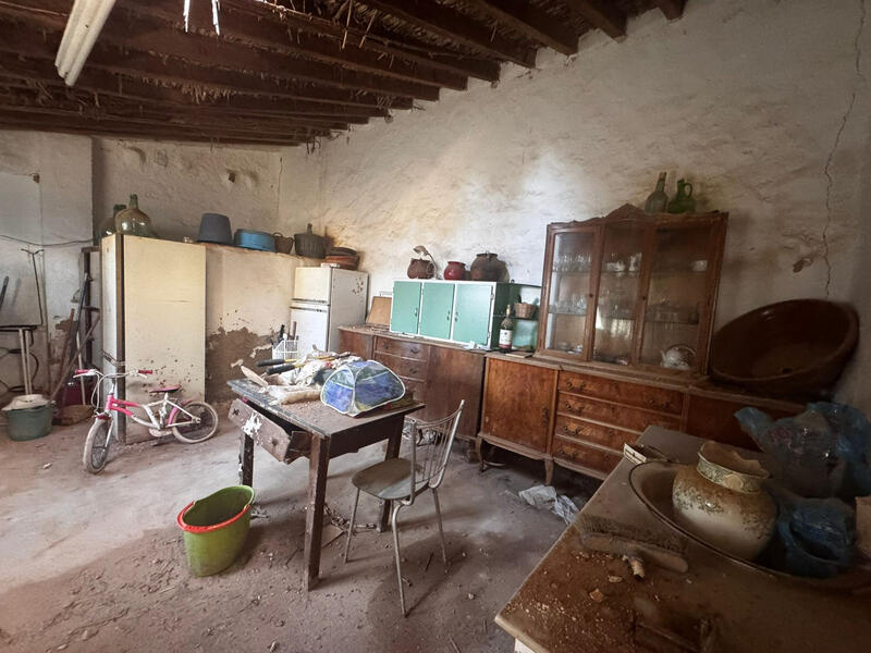 6 bedroom Villa for sale