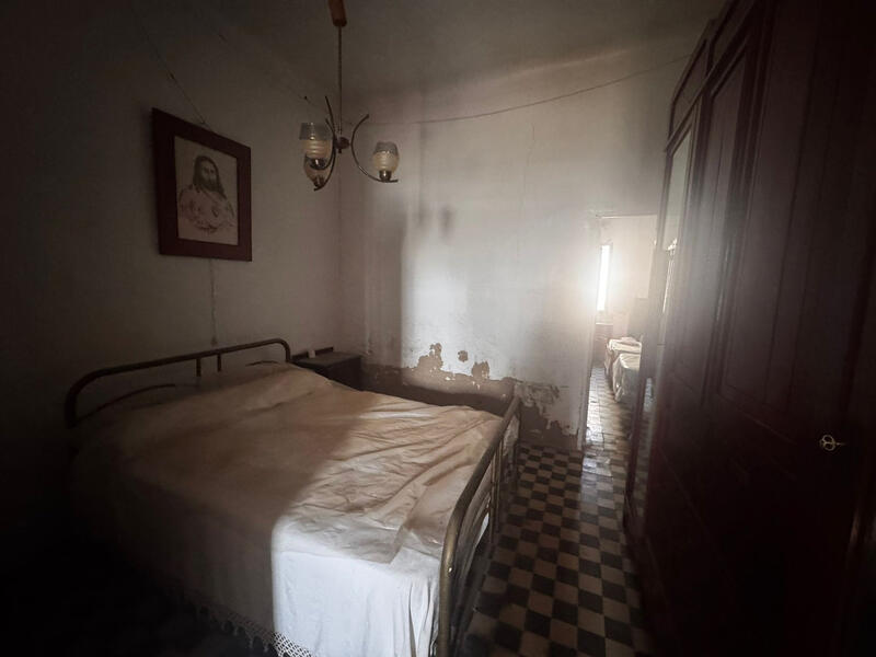 6 bedroom Villa for sale