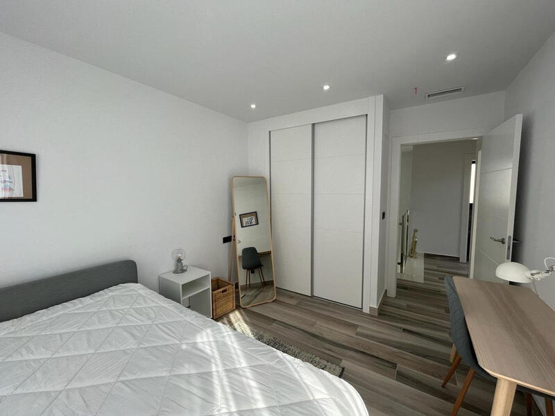 3 Schlafzimmer Villa zu verkaufen 3 Schlafzimmer Villa zu verkaufen