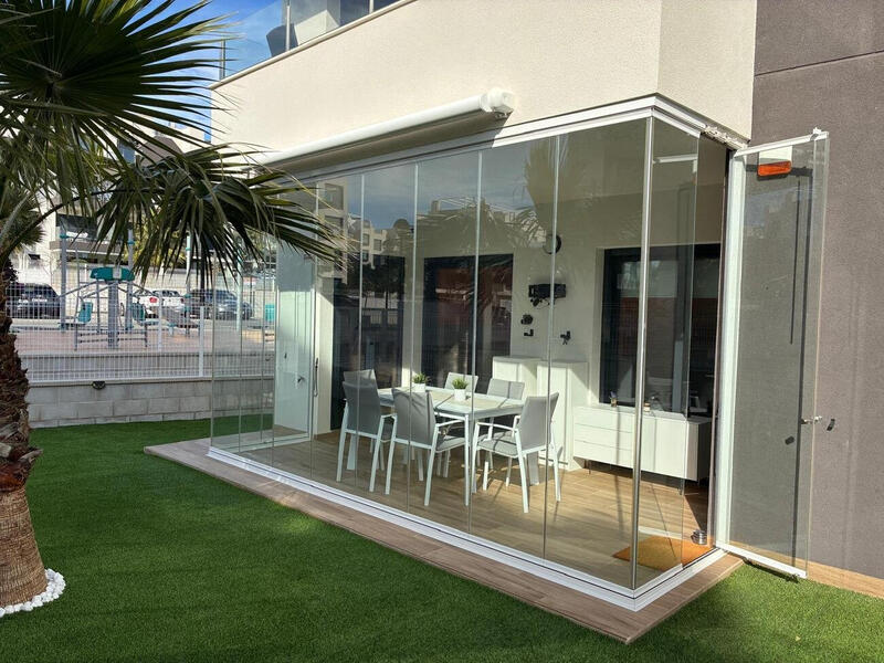 2 slaapkamer Appartement Te koop 2 slaapkamer Appartement Te koop