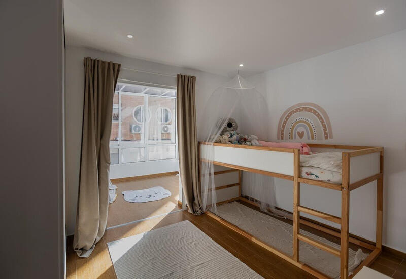 3 slaapkamer Gezinswoning Te koop