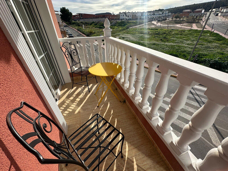 3 Cuarto Adosado en venta