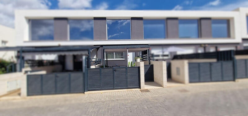 2 Cuarto Villa en venta